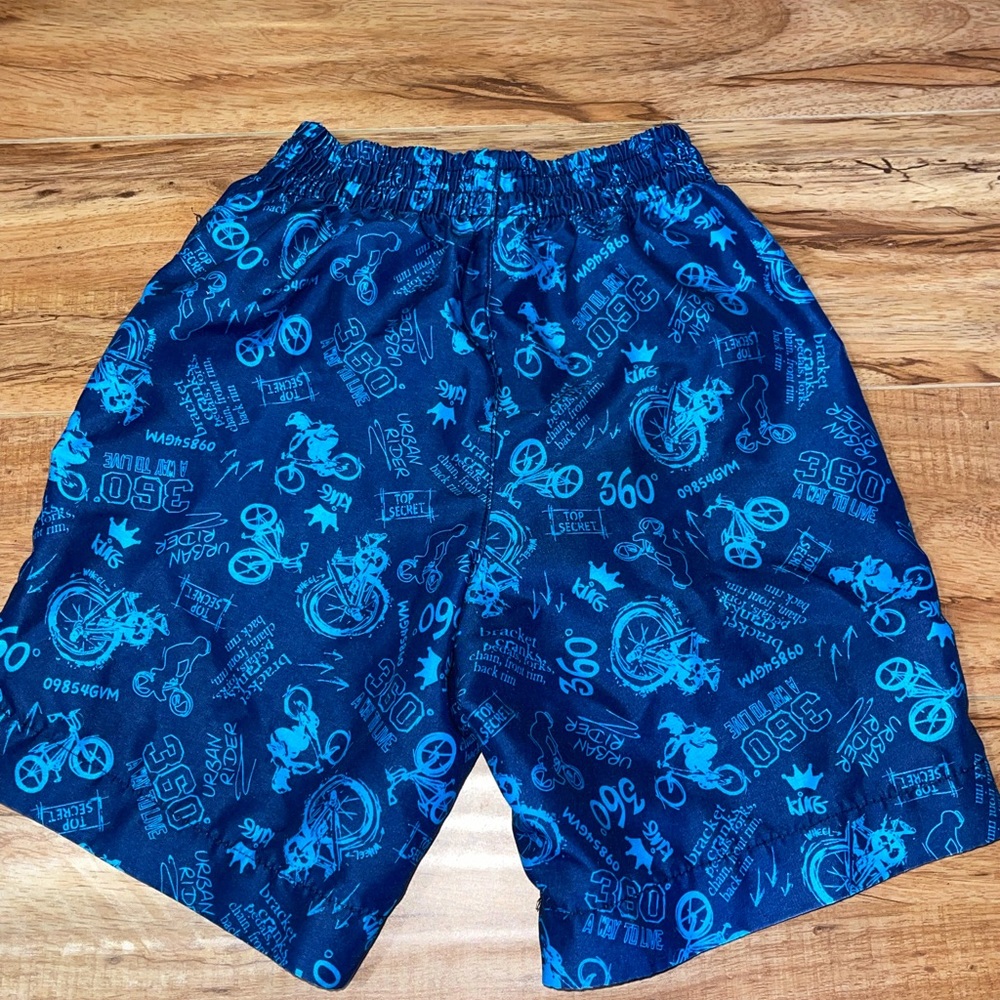 OP Boys board shorts size 6/7 with motorcycles‎ navy blue